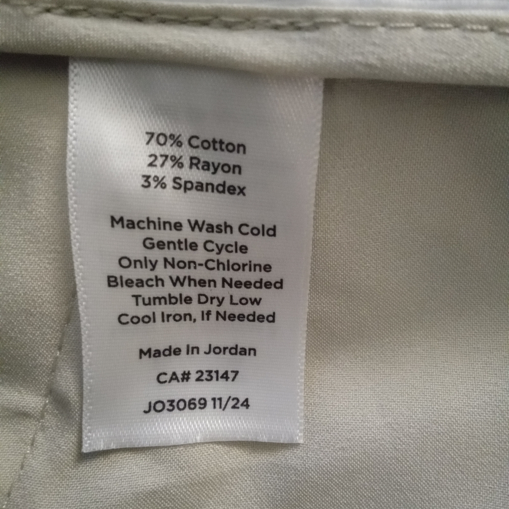 TALBOTS Floral Women's Shorts - Picture 3 of 4